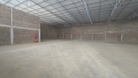 Malibongwe Industrial Park has a 2079m² Industrial Unit Available To Let (3)